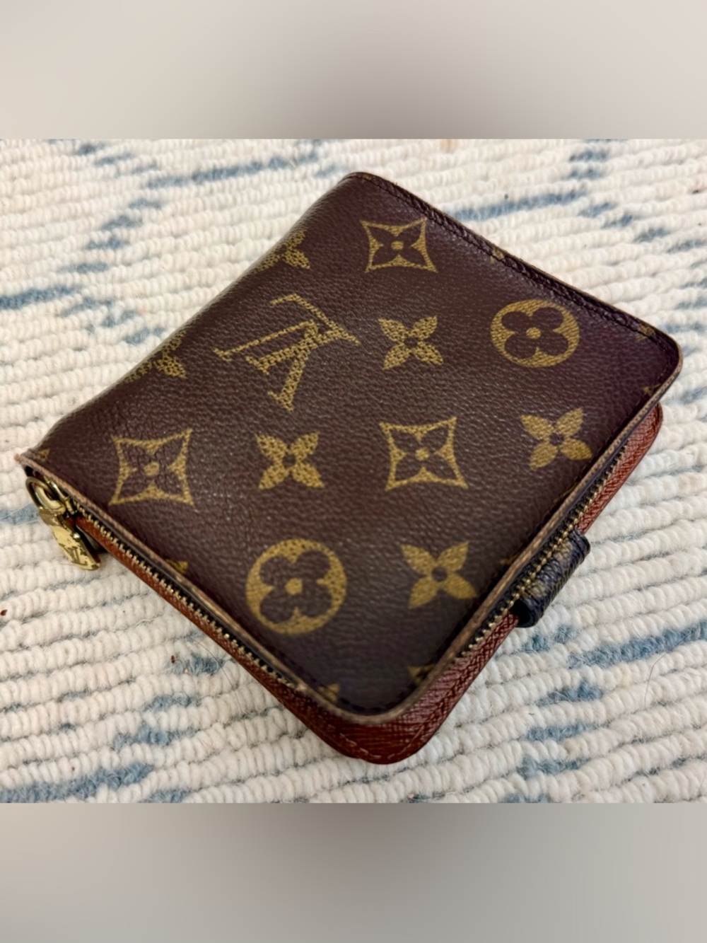 LOUIS VUITTON Vintage Y2K Classic Brown Monogram Leather Compact Bi-Fold Wallet - Picture 7 of 16